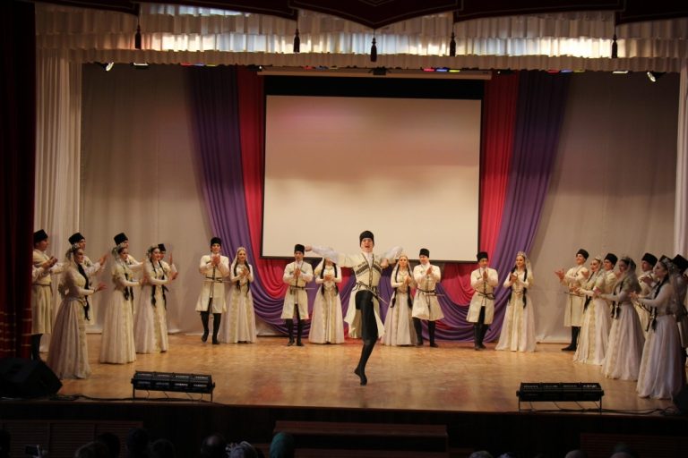 Концерт ансамбля «Молодость Дагестана» в с. Аверьяновка.
