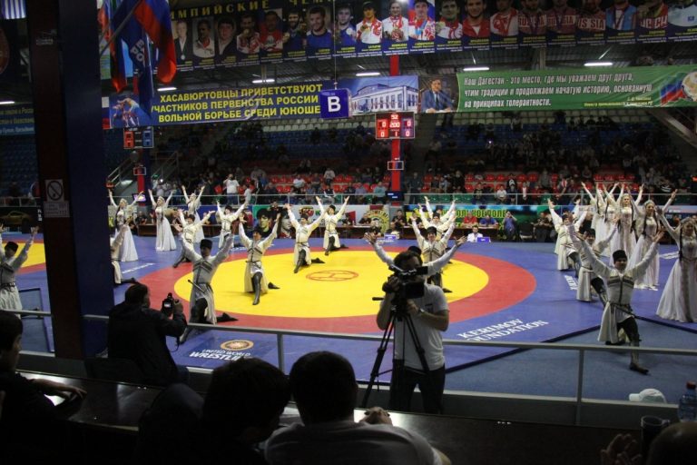 Открытие первенства России по вольной борьбе