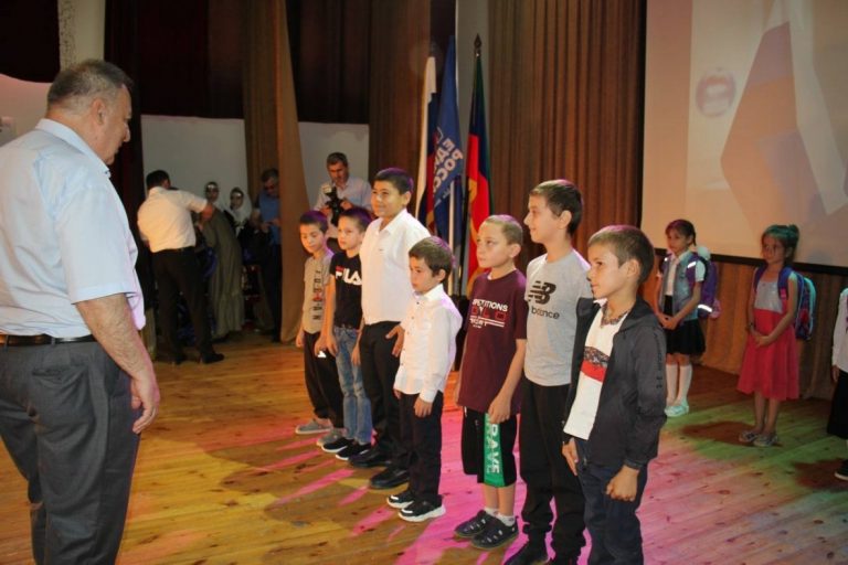 Благотворительная акция «Собери ребенка к школе»
