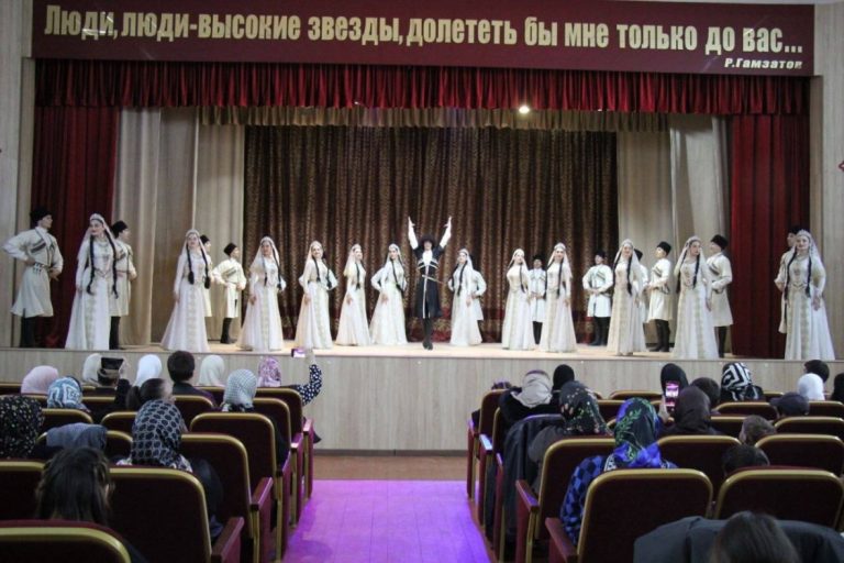 Концерт»Все краски жизни в танце»