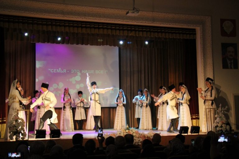 Торжественное открытие Года семьи ЦТКНР Хасавюртовского района.