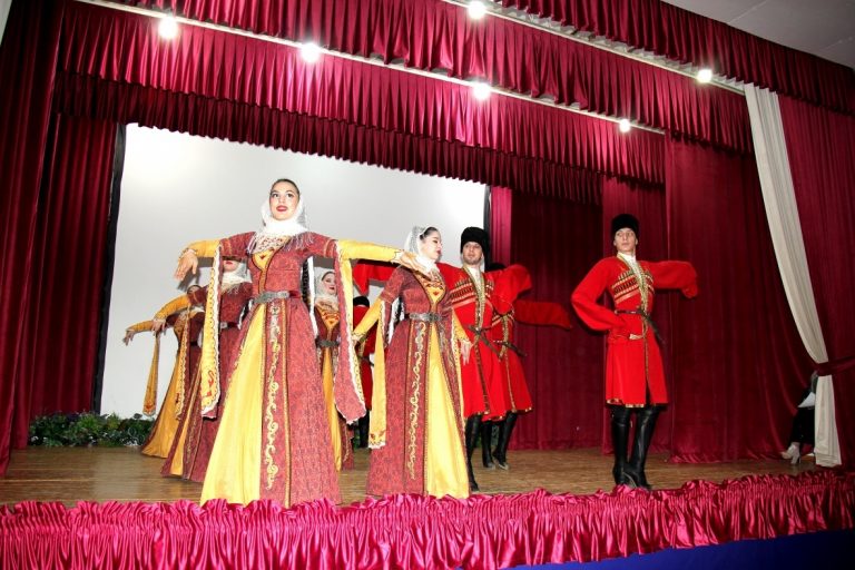Сольный концерт «Зажигаем вместе»