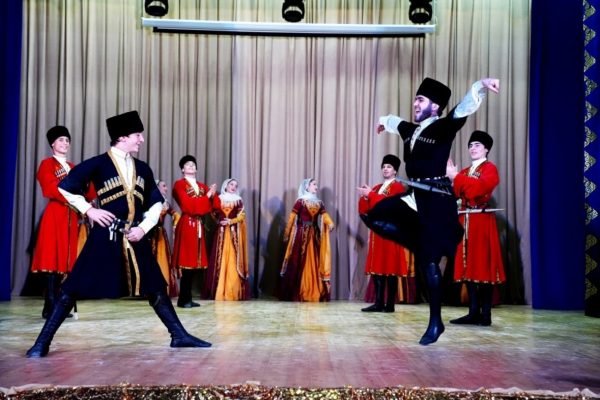 Мастер сцены — жителям Дагестана «Концерт покоряющий сердца»