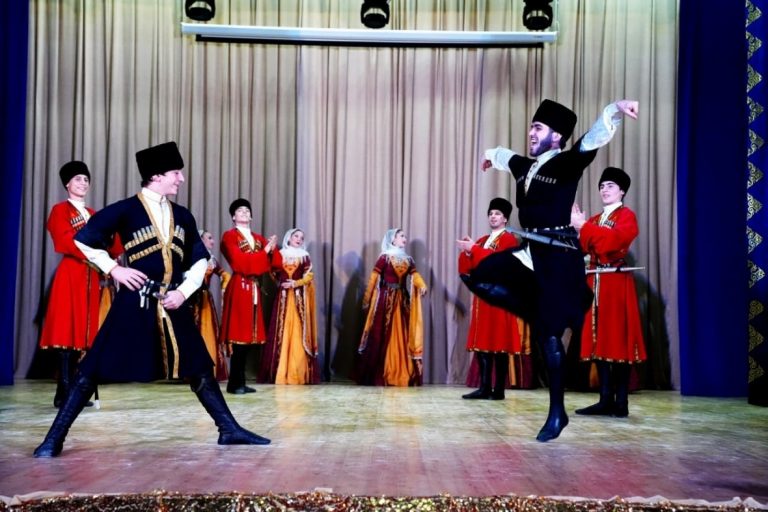 Мастер сцены — жителям Дагестана «Концерт покоряющий сердца»